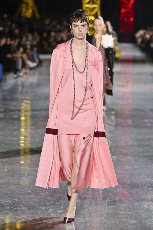https://www.fashionexpress.org.tw/media/k2/items/cache/a55b101afe22637bbf4f567a67b0d3b5_M.jpg